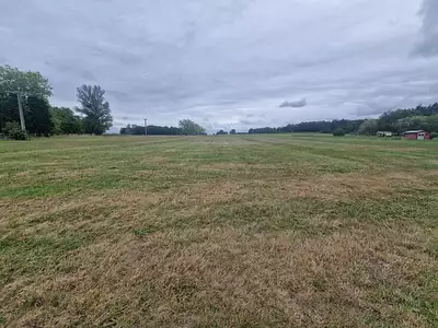 Terrain, 2 210 m²