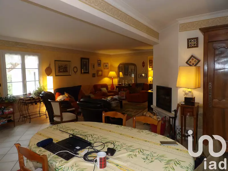 Maison, 235 m²