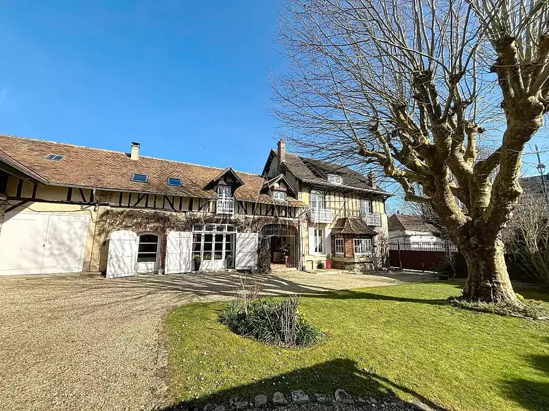 Maison, 284 m²