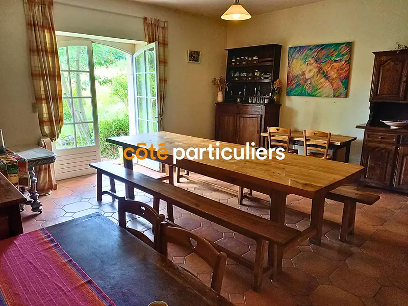 Maison, 384 m²