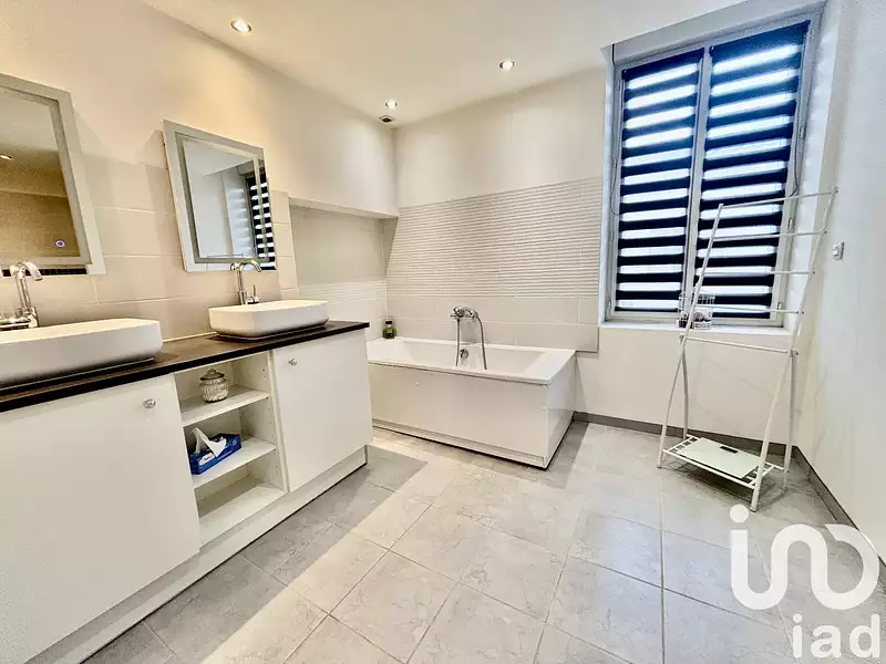 Maison, 180 m²
