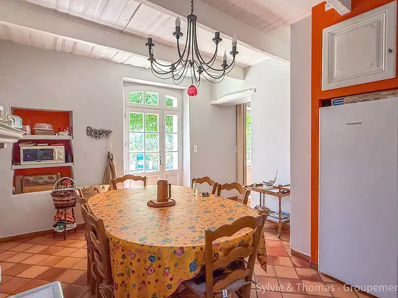 Maison, 326,6 m²