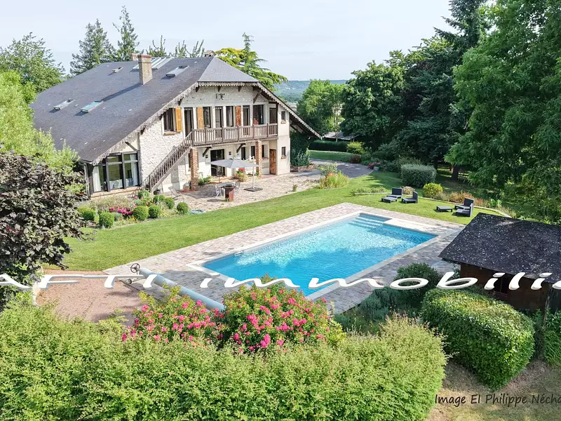 Maison, 335 m²