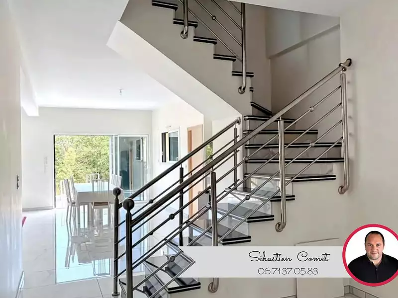 Maison, 192 m²