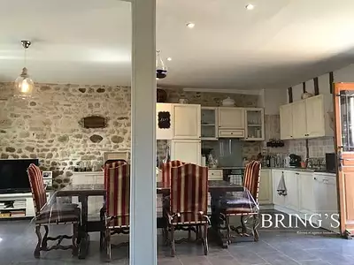 Maison, 215 m²
