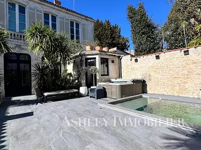 Maison, 368 m²