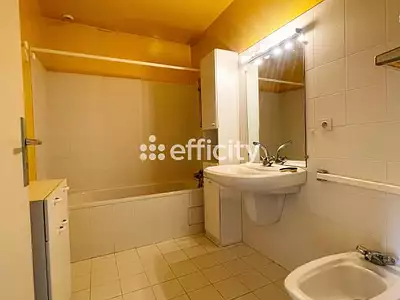 Maison, 225 m²
