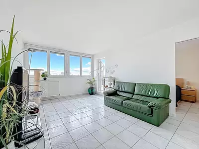 209 900 € 2 799 €/m² Appartement • 75 m² • 4 pièces • 3 chambres Cergy (95000)