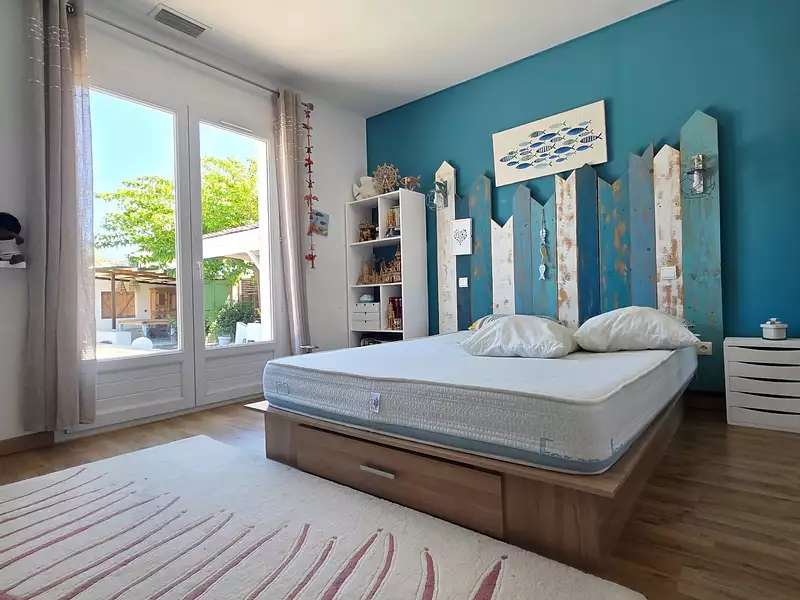 Maison, 240 m²