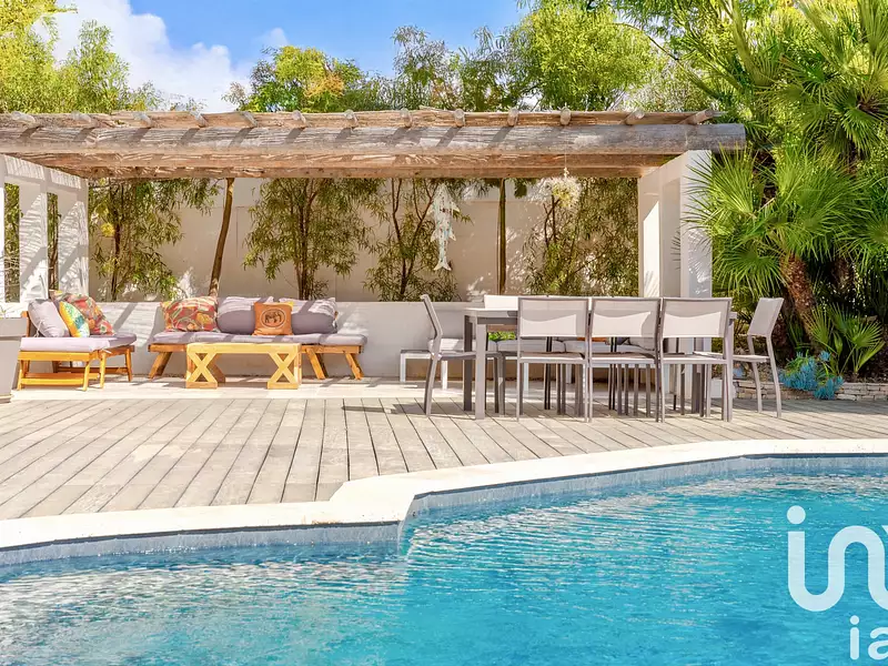 Maison, 182 m²