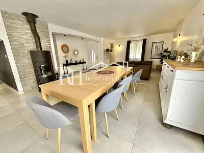Maison, 198 m²