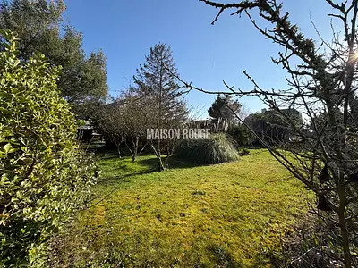 Terrain, 700 m²