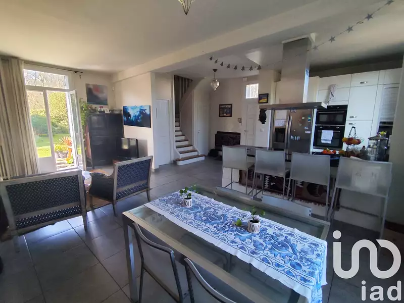 Maison, 146 m²