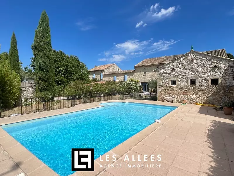 Maison, 276 m²