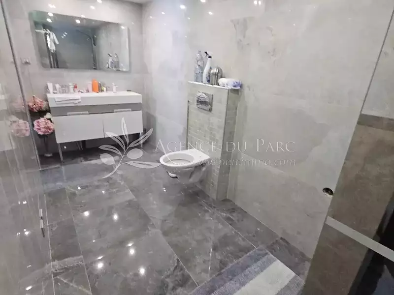 Maison, 200 m²