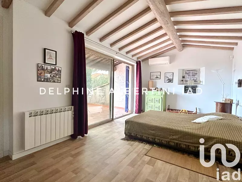 Maison, 245 m²
