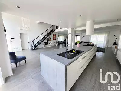 Maison, 376 m²