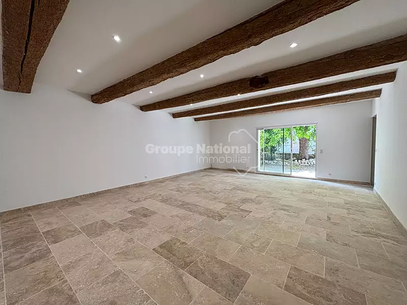 Maison, 196 m²