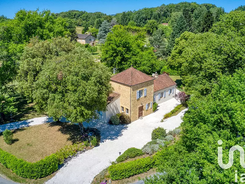 Maison, 246 m²