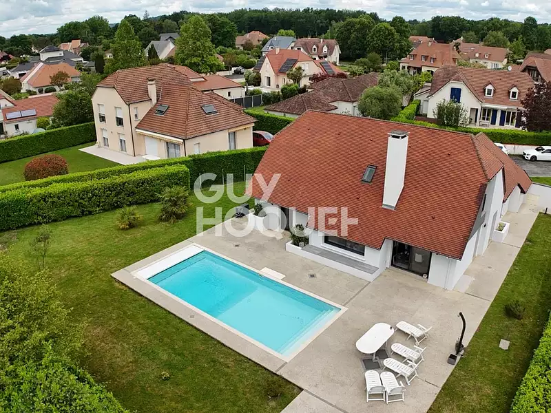 Maison, 195 m²