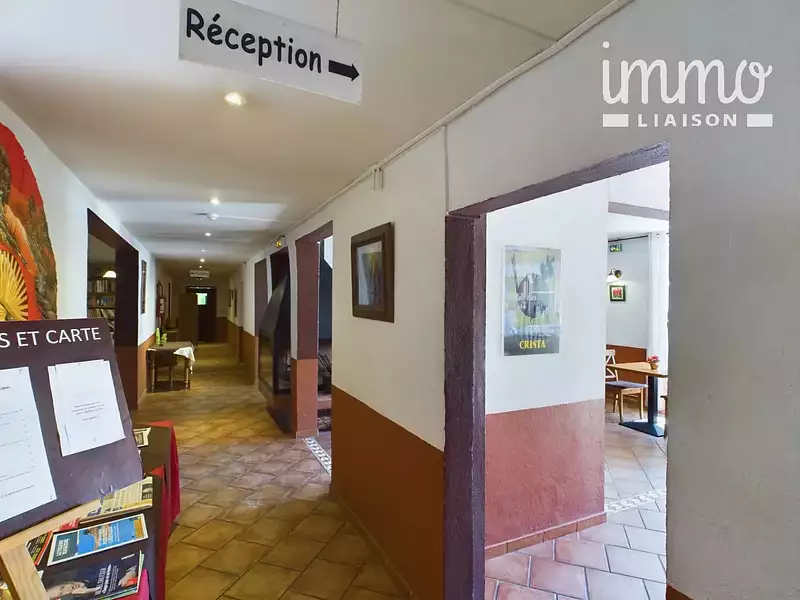 Maison, 1 413 m²