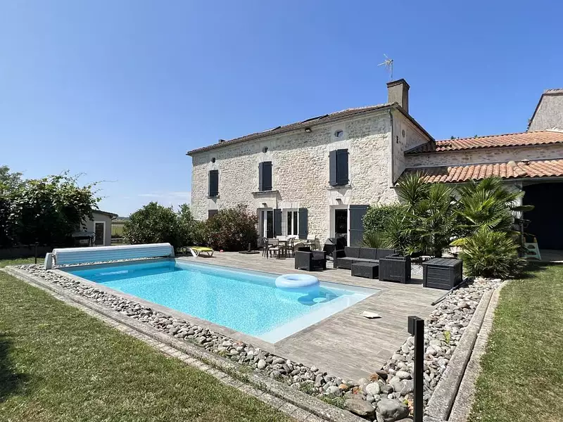 Maison, 273 m²