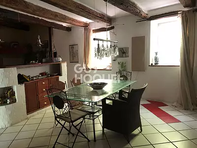 Maison, 196 m²