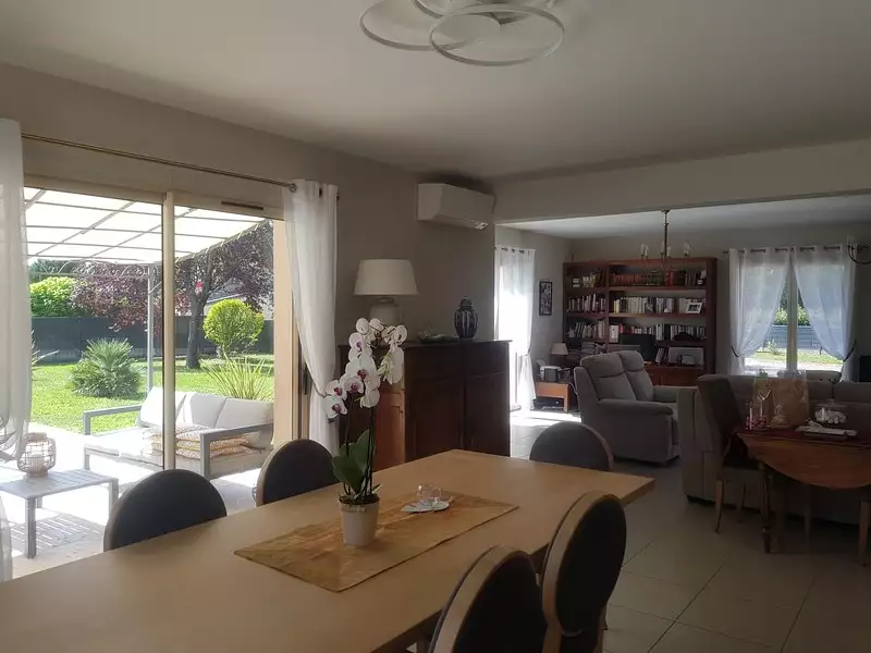 Maison, 236 m²