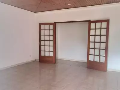 Maison, 250 m²
