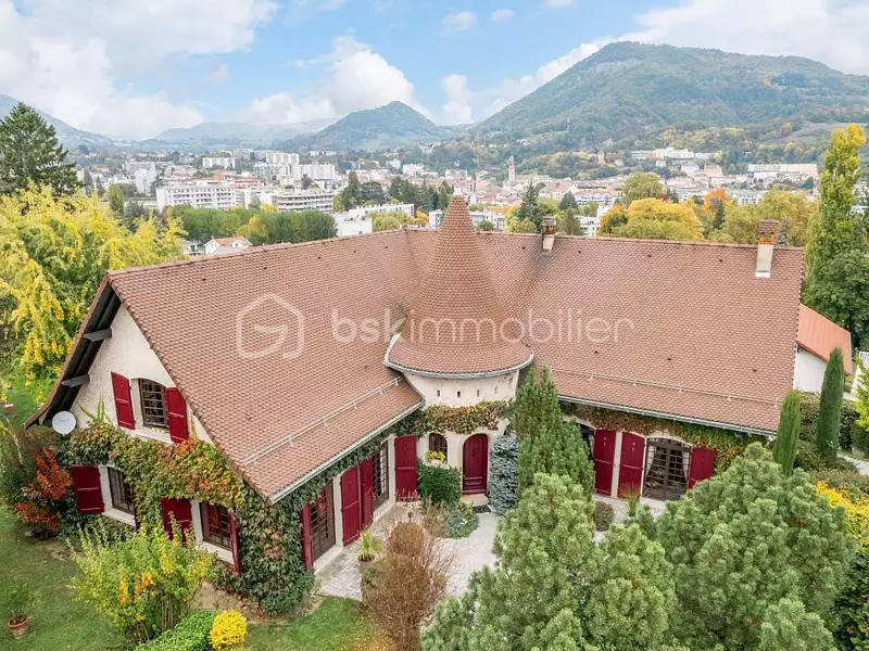Maison, 360 m²