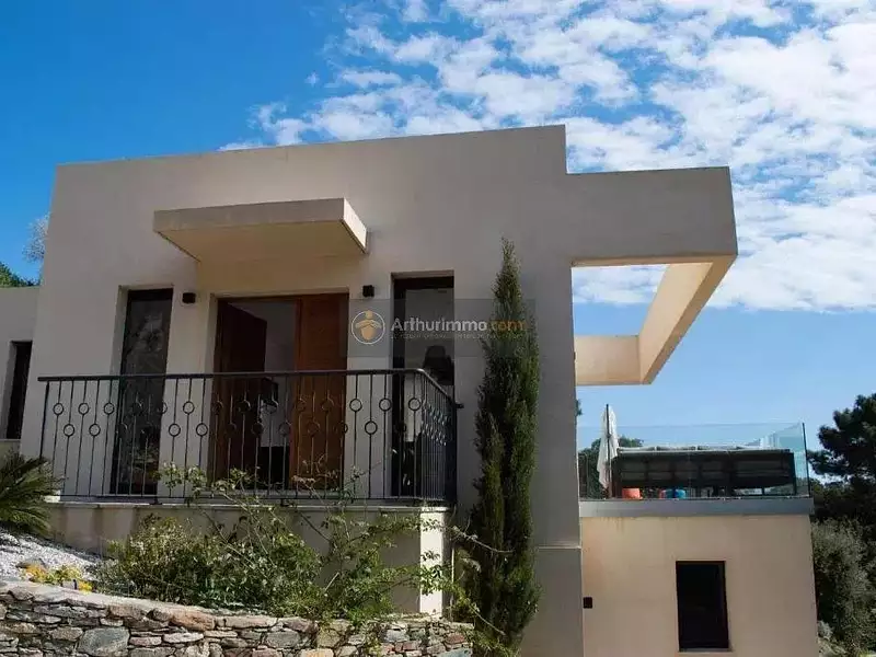 Maison, 202 m²