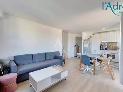 218 000 € 3 633 €/m² Appartement • 60 m² • 3 pièces • 2 chambres Emerainville (77184)