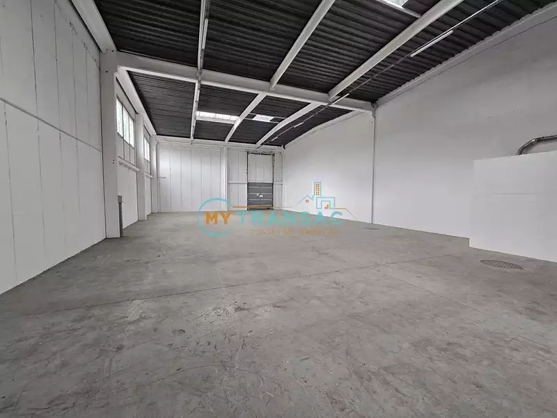 Divers, 304 m²