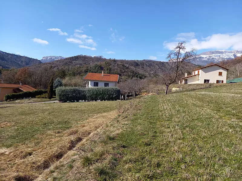 Terrain, 753 m²