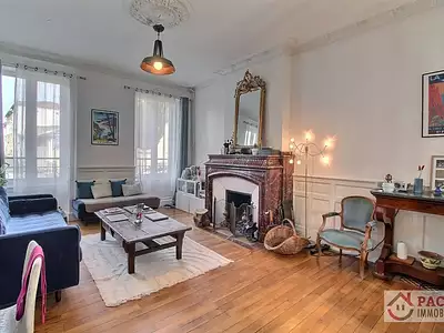 Maison, 244 m²