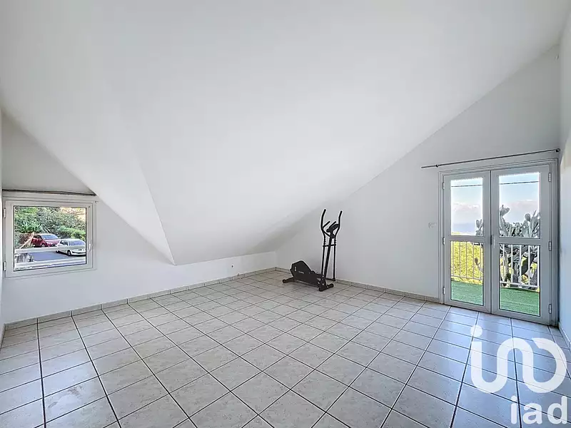 Maison, 185 m²