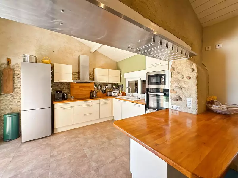 Maison, 195 m²