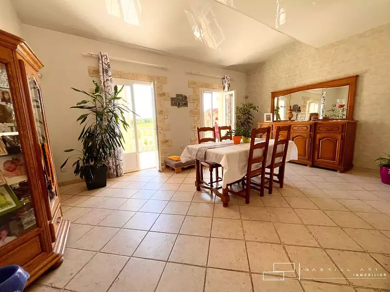 Maison, 180 m²