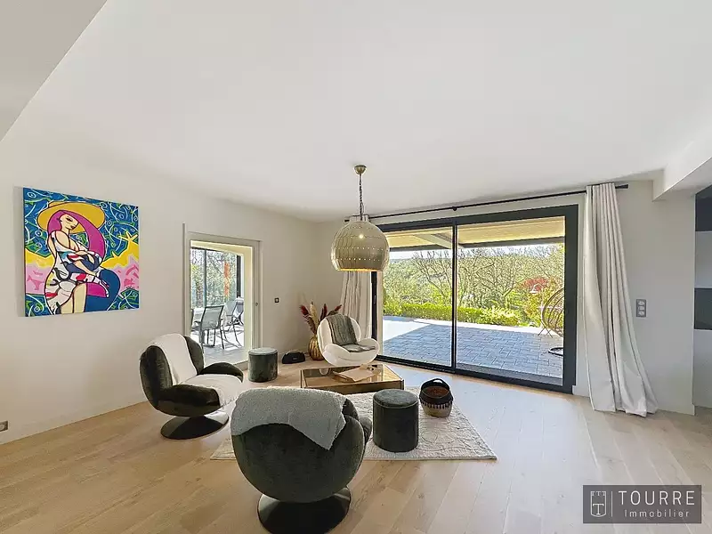 Maison, 240 m²