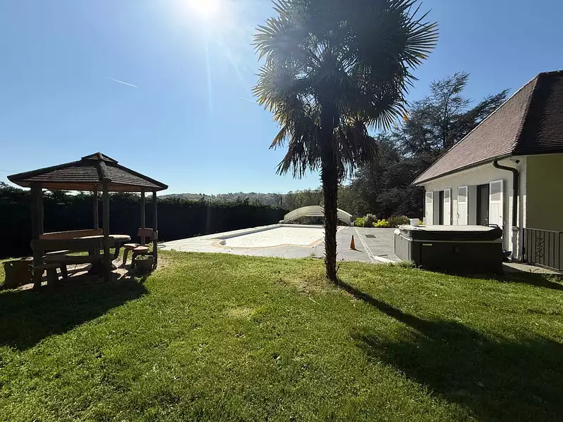 Maison, 165 m²