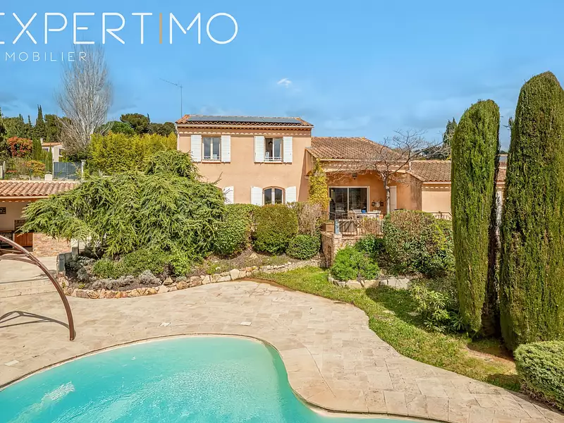 Maison, 167 m²