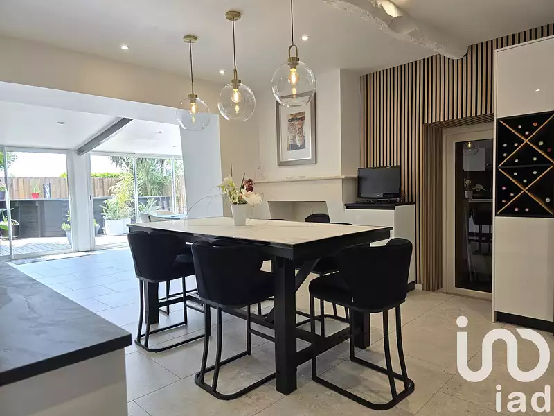 Maison, 390 m²