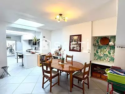 Maison, 201 m²