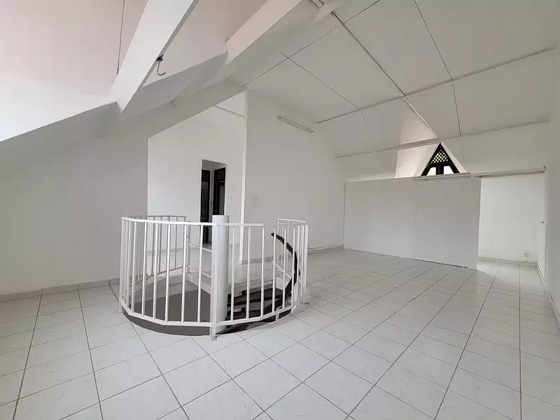 Immeuble, 298 m²