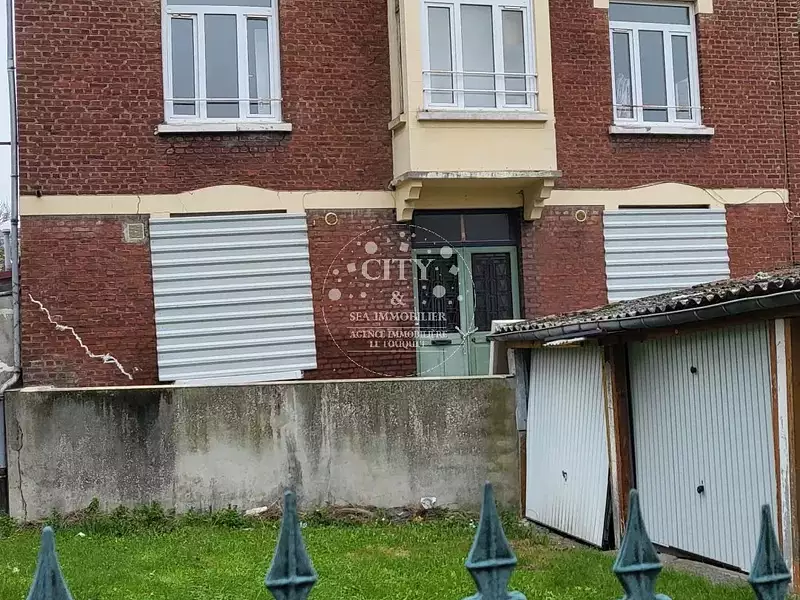 Immeuble, 220 m²