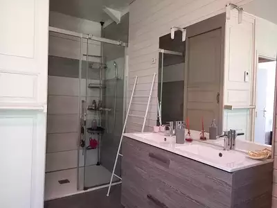 Maison, 220 m²