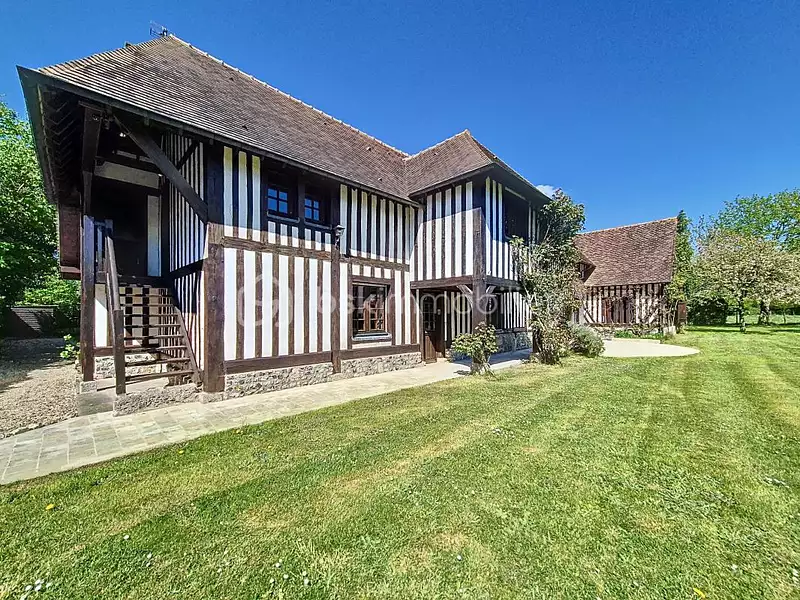 Maison, 255 m²