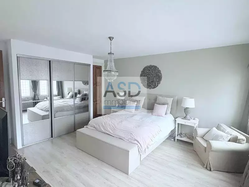 Maison, 247 m²