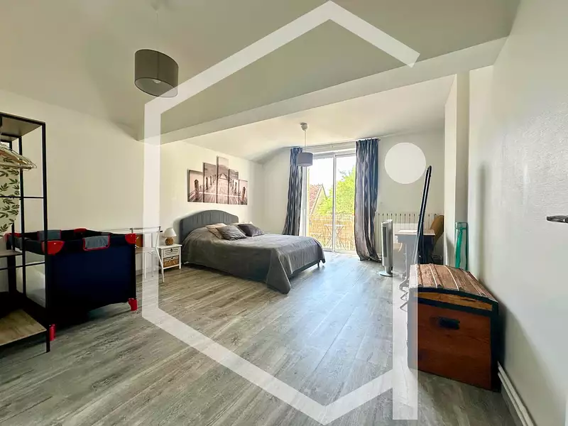 Maison, 168 m²