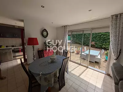 Maison, 77 m²